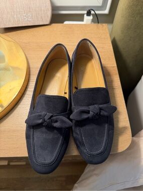 J. Crew - Women’s Classic Suede Loafers with Knot Accent - Navy - Size: 8.5